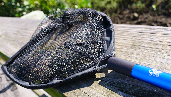 Cuda kescher zum angeln und fischen in blau und schwarz